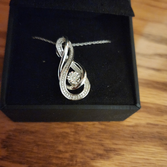 Brand NEW Zales! Diamond necklace - Picture 2 of 8
